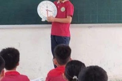 LỚP 3 B VỚI  CÁC TRÒ CHƠI TOÁN HỌC